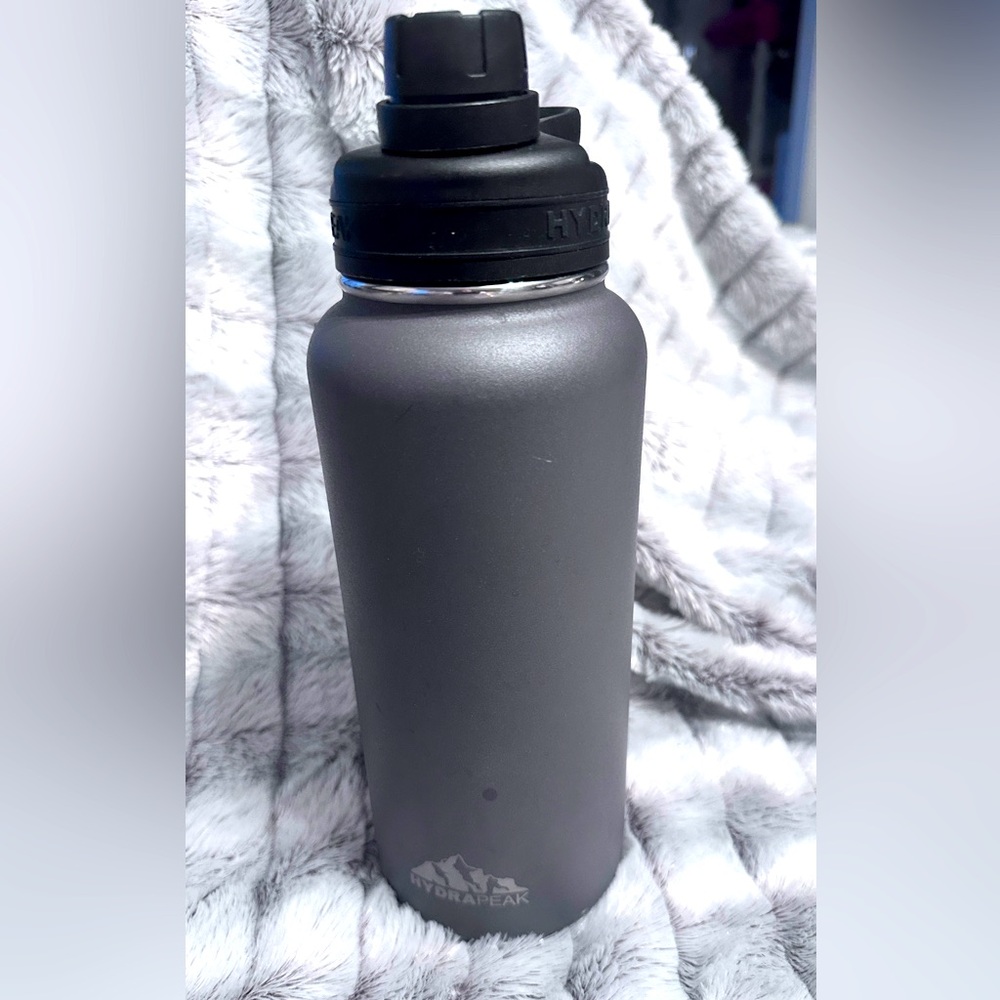 Gray 32oz hydrapeak